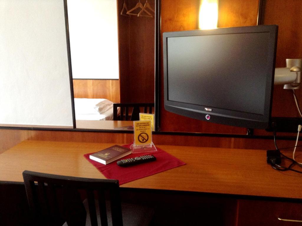 Hotel Gasthof Sonne Aschach an der Donau Room photo